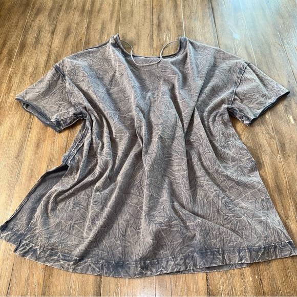 We The Free Women’s Oversized T Shirt Side Slit Grey Bleached - Picture 9 of 9